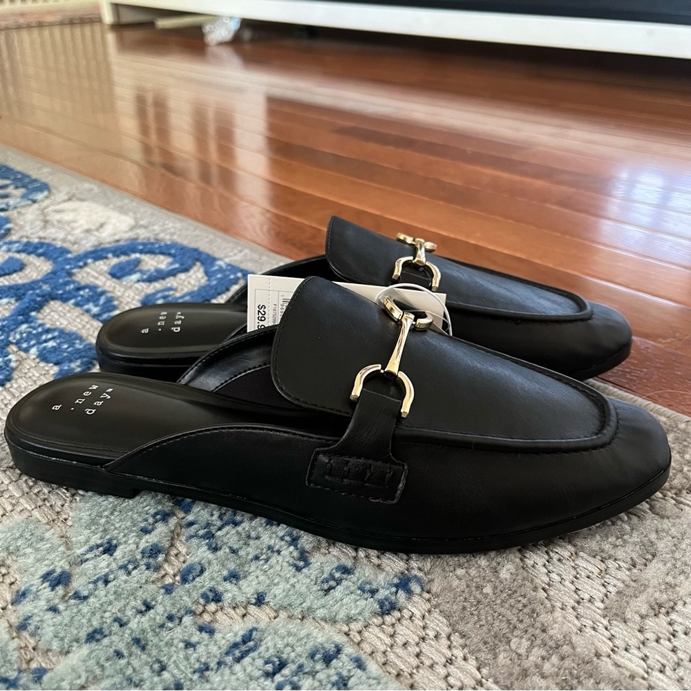A New Day Sandy Mules Faux Leather Black Size 8 New